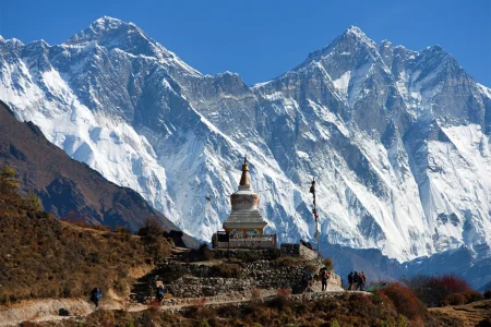 Discover the Wonders of the Everest Base Camp Trek